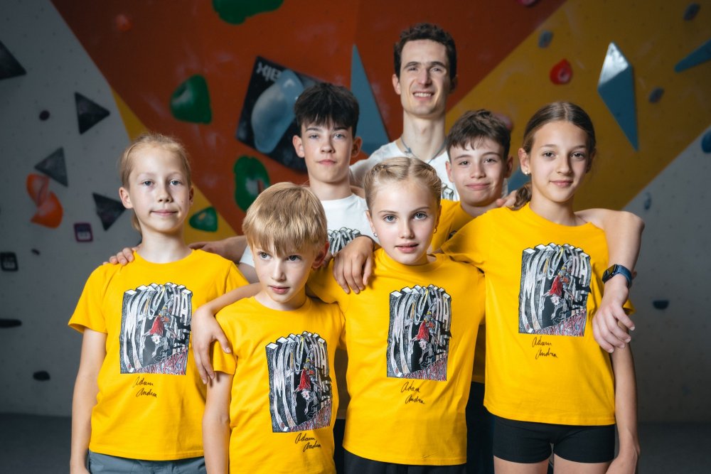 Macocha T-Shirt KIDS EDITION - Size: 6 Y / 106-116 cm / 41.7-45.7 in, Hand-signed by AO: Without signature