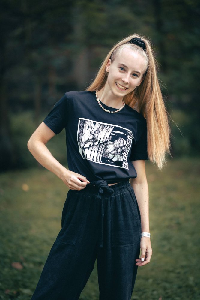Limited Package of Black Dawn Wall T-shirt + Big AO Photo Book - Size: M