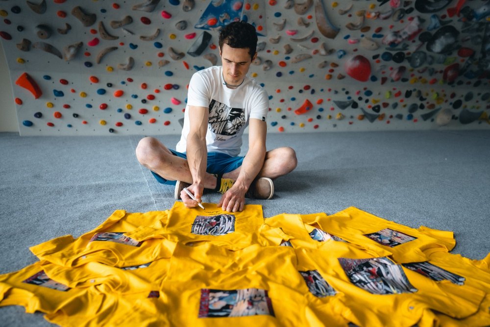Macocha T-Shirt KIDS EDITION - Size: 6 Y / 106-116 cm / 41.7-45.7 in, Hand-signed by AO: Without signature