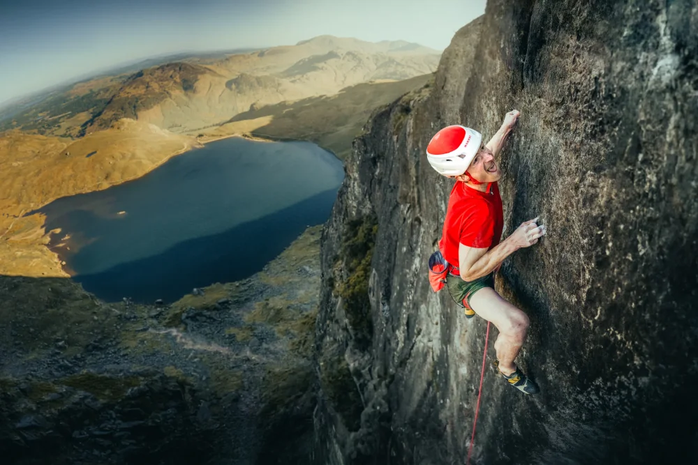 Adam Ondra climbing route Lexicon with Mammut Sender Light Chalk Bag