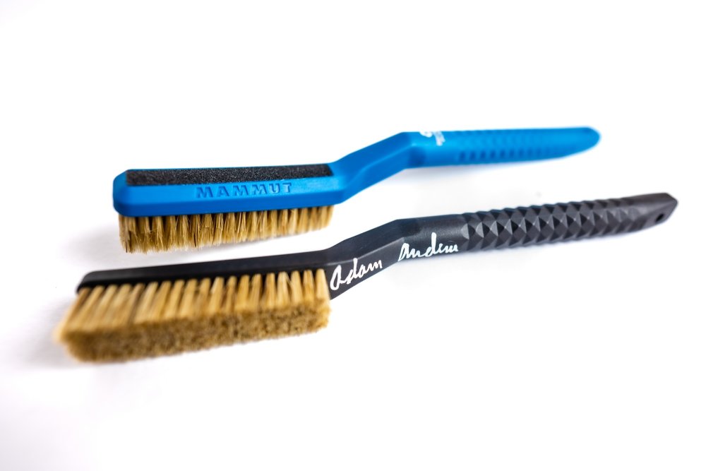 Signed Sender Brush