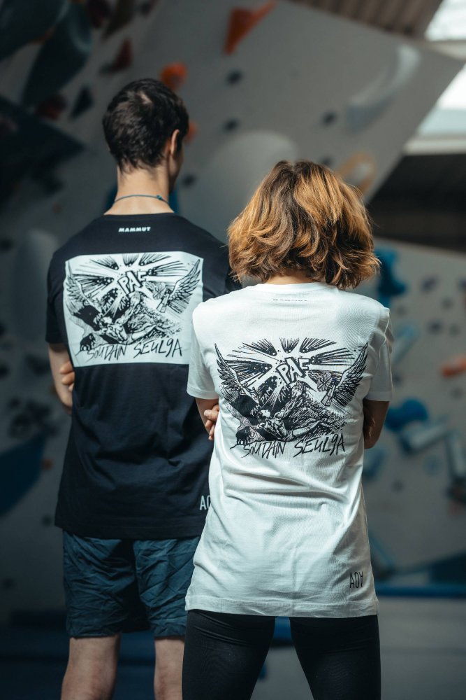 Soudain Seul 9A T-Shirt Black (UNISEX) - Size: XXL, Hand-signed by AO: Hand-signed by Adam