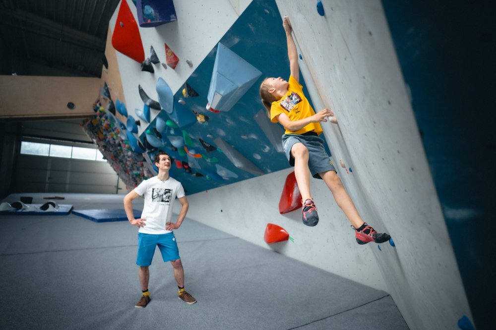 Dawn Wall T-Shirt KIDS EDITION - Size: 12 Y / 142-152 cm / 55.9-59.8 in, Hand-signed by AO: Without signature