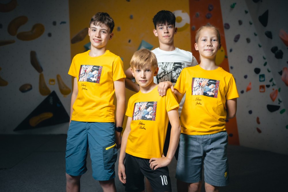 Dawn Wall T-Shirt KIDS EDITION - Size: 12 Y / 142-152 cm / 55.9-59.8 in, Hand-signed by AO: Without signature