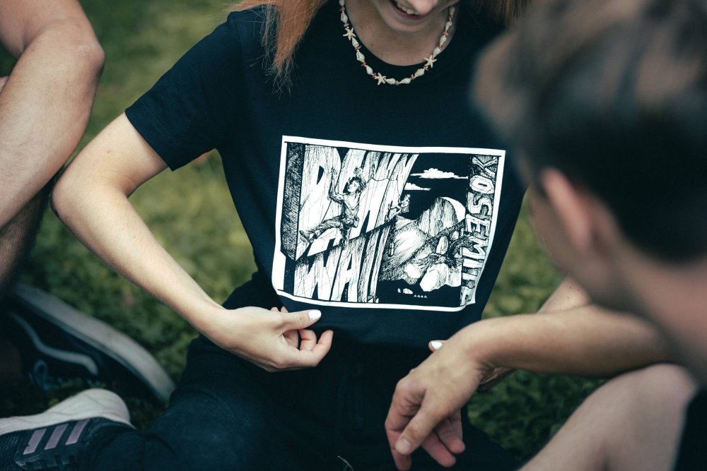 Dawn Wall T-Shirt Black (UNISEX) - Size: M, Hand-signed by AO: Without signature