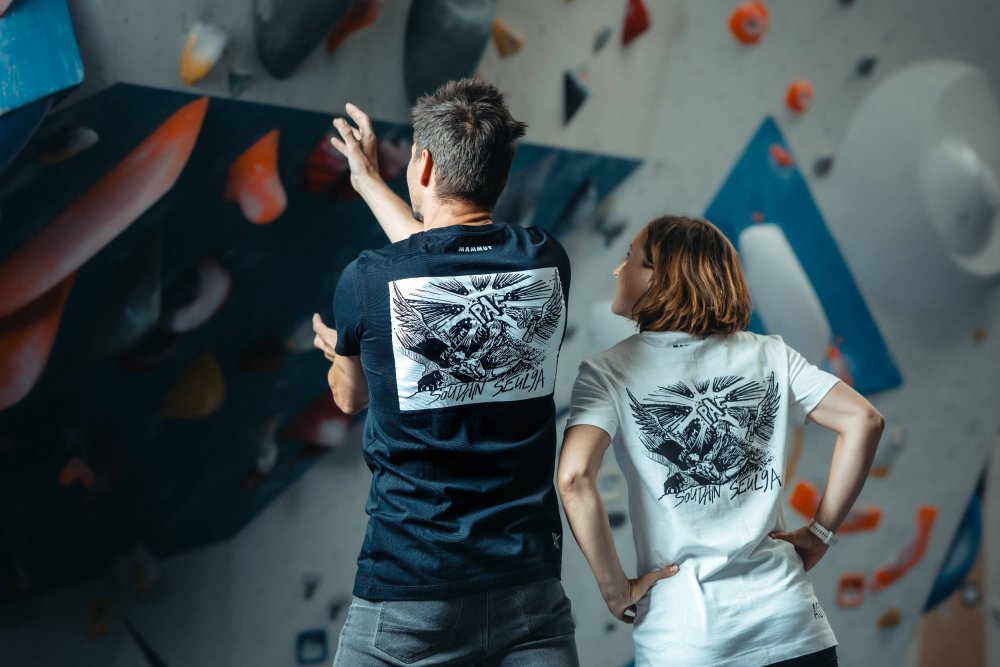 Soudain Seul 9A T-Shirt Black (UNISEX) - Size: XXL, Hand-signed by AO: Hand-signed by Adam