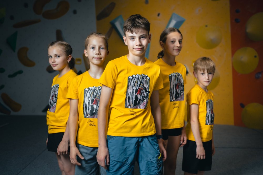 Macocha T-Shirt KIDS EDITION - Size: 6 Y / 106-116 cm / 41.7-45.7 in, Hand-signed by AO: Without signature