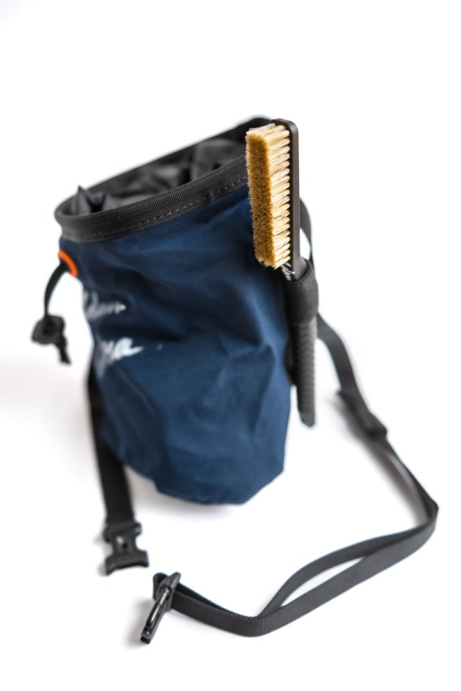 Signed Crag Chalk Bag - Color: Black